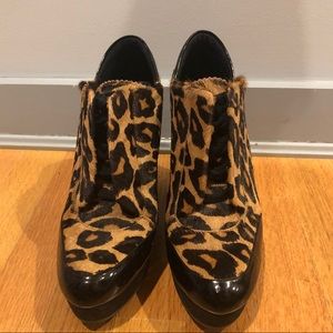 Boutique 9 Wykoff Wedge Leopard Sneakers 7.5
